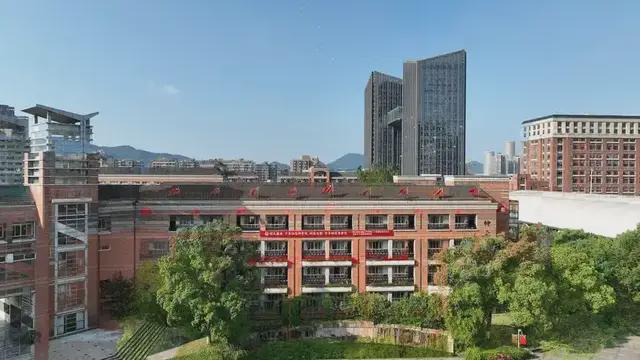 自杀遗书写在答题卷上父母发公告只在意成绩j9九游真人游戏第一品牌曝一高三学生跳楼(图5)