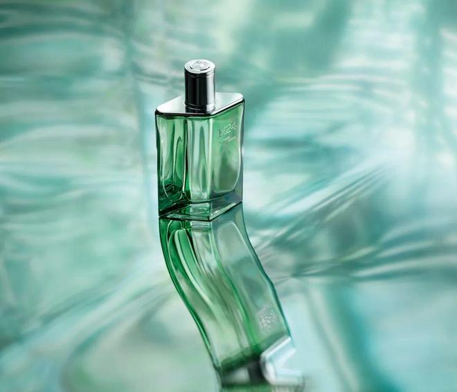 章已启美妆、香氛与腕表共赴闪耀时刻j9国际站登录“伊”手快报 节庆序(图2)